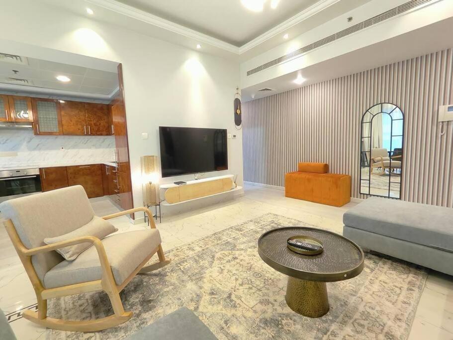 Appartement Large 1br With Great View